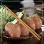 Set Para Sushi Madera Con Dos Cuencos Salsa + Palitos - Imagen 3