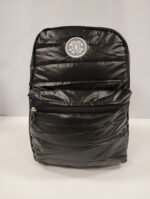 Mochila Puffer Chica Urbana Nena Mujer Tornasolada Color Negro Diseño De La Tela Metalizado - Imagen 2