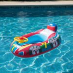 Auto Inflable Explorer Fan Con Volante Para Niños 60 Cm Color Rojo - Imagen 2