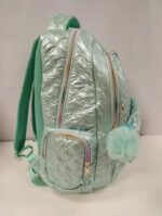 Mochila Escolar Urbana Puffer Nena Infantil Tornasolada Color Celeste Geométrico - Imagen 2
